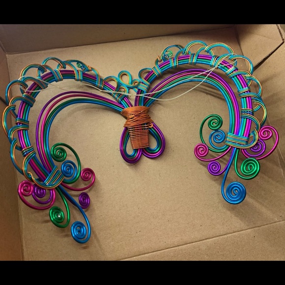 Exquisite Wire Wrapped Mask - Picture 2 of 4